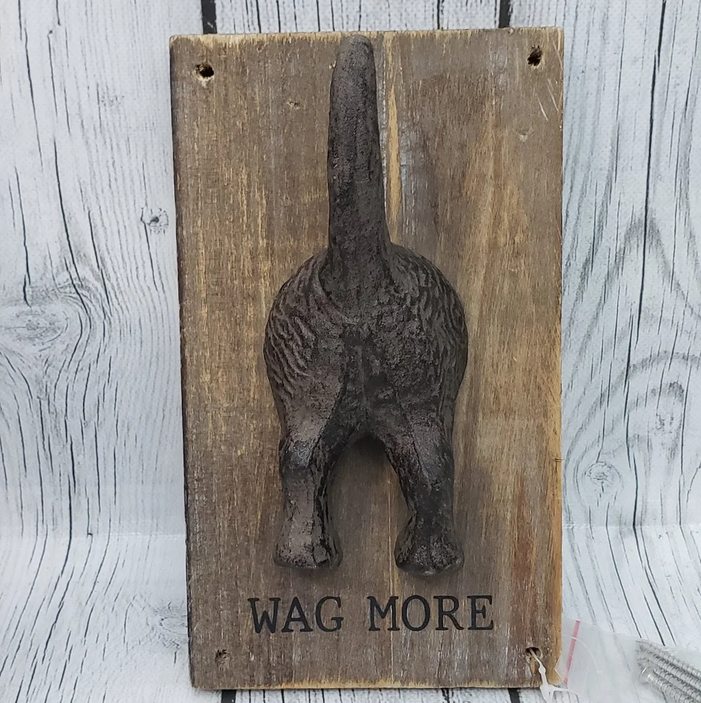 Wag More Dog Leash Wall Holder